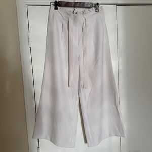 Liz Claiborne White Ankle Trousers
